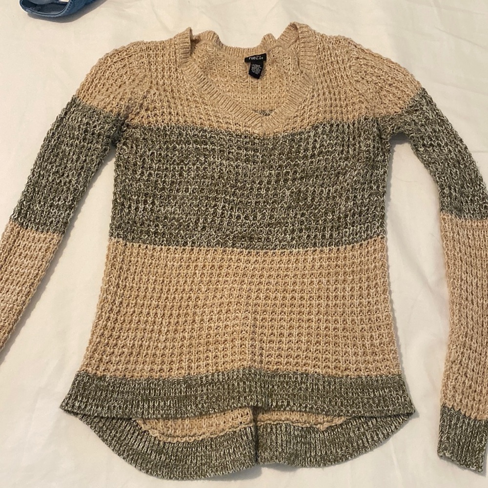 V-neck loose sweater, multicolor